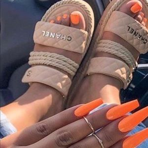 Meet your Posher, Elena